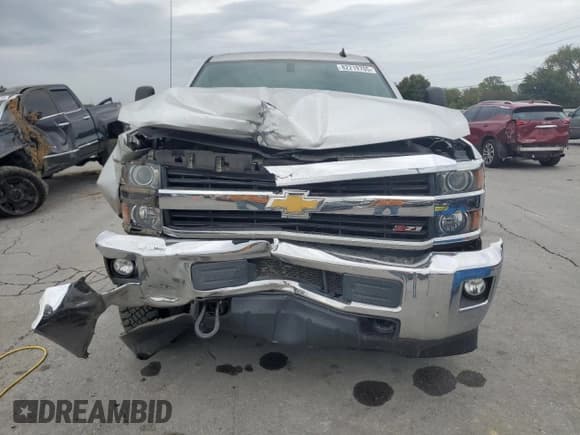 ✅ 2015 Chevrolet Silverado 2500HD LTZ • VIN: 1GC1KWE88FF106976 • Lot: 82219705. Listed on Copart with 149,611 mi. Free auction sales archive from the USA and detailed vehicle history report at DreamBid. Image 5.