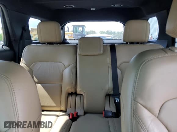 ✅ 2017 Ford Explorer XLT • VIN: 1FM5K8D86HGD75307 • Lot: 55724885. Listed on Copart with Not provided. Free auction sales archive from the USA and detailed vehicle history report at DreamBid. Image 10.