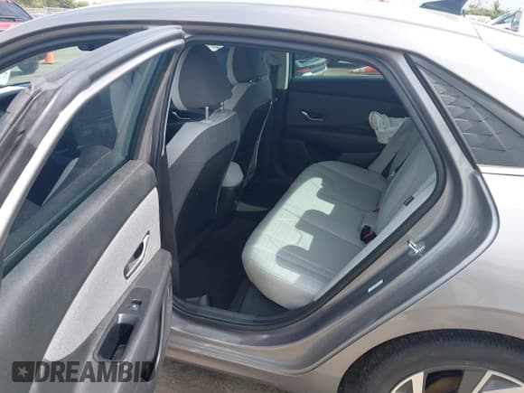 ✅ 2024 Hyundai Elantra Limited • VIN: KMHLP4DG4RU662057 • Lot: 43411119. Listed on IAAI with 25,102 mi. Free auction sales archive from the USA and detailed vehicle history report at DreamBid. Image 8.