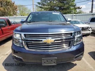 ✅ 2017 Chevrolet Suburban Premier • VIN: 1GNSKJKC7HR169222 • Lot: 49740933. Wystawiony na Copart z przebiegiem 117 295 mil. Bezpłatny archiwum sprzedaży aukcyjnych z USA i szczegółowy raport historii pojazdu na DreamBid. Zdjęcie 5.