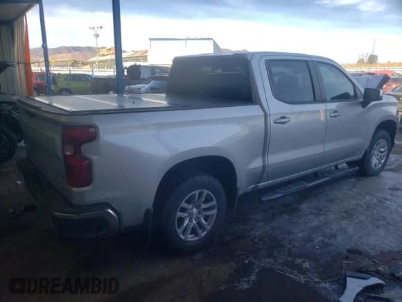 ✅ 2019 Chevrolet Silverado 1500 LT • VIN: 3GCUYDED8KG287244 • Lot: 72076202. Wystawiony na Copart z przebiegiem 32 655 mil. Bezpłatny archiwum sprzedaży aukcyjnych z USA i szczegółowy raport historii pojazdu na DreamBid. Zdjęcie 3.