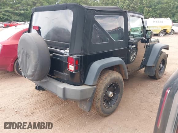 ✅ 2009 Jeep Wrangler X • VIN: 1J4FA24129L744145 • Lot: 42417346. Listed on IAAI with 107,858 mi. Free auction sales archive from the USA and detailed vehicle history report at DreamBid. Image 4.