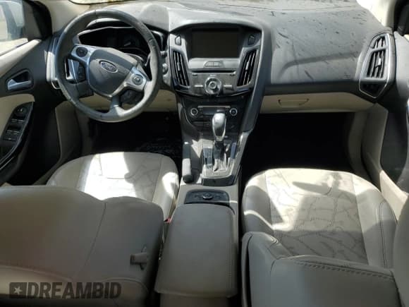 ✅ 2014 Ford Focus Electric • VIN: 1FADP3R4XEL350011 • Lot: 67686965. Listed on Copart with Not provided. Free auction sales archive from the USA and detailed vehicle history report at DreamBid. Image 8.