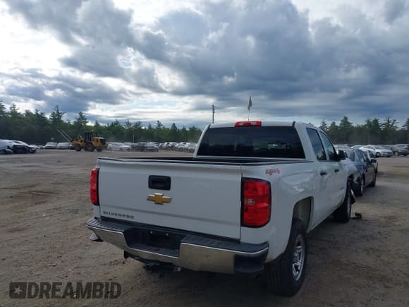 ✅ 2017 Chevrolet Silverado 1500 LS • VIN: 3GCUKNEC6HG307174 • Лот: 43079178. Опубликован ранее на IAAI с пробегом 80 332 миль. Бесплатный доступ к архиву аукционных продаж из США и подробный отчёт об истории автомобиля на DreamBid. Изображение 4.
