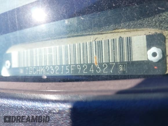 ✅ 2005 Chevrolet Silverado 2500HD LS • VIN: 1GCHK23215F924327 • Lot: 43340287. Wystawiony na IAAI z przebiegiem 320 775 mil. Bezpłatny archiwum sprzedaży aukcyjnych z USA i szczegółowy raport historii pojazdu na DreamBid. Zdjęcie 9.