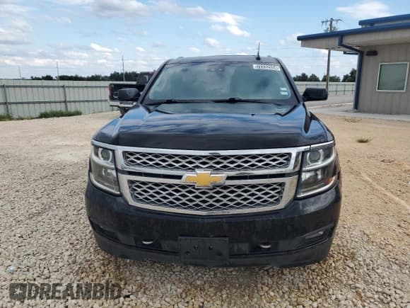 ✅ 2018 Chevrolet Suburban LT • VIN: 1GNSCHKC5JR292058 • Lot: 72232534. Wystawiony na Copart z przebiegiem 152 310 mil. Bezpłatny archiwum sprzedaży aukcyjnych z USA i szczegółowy raport historii pojazdu na DreamBid. Zdjęcie 5.