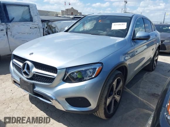 ✅ 2018 Mercedes-Benz GLC 300 • VIN: WDC0J4KB5JF448682 • Lot: 42518285. Wystawiony na IAAI z przebiegiem 35 244 mil. Bezpłatny archiwum sprzedaży aukcyjnych z USA i szczegółowy raport historii pojazdu na DreamBid. Zdjęcie 2.