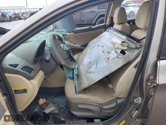 ✅ 2012 Hyundai Accent GLS • VIN: KMHCU4AE8CU051922 • Лот: 75895714. Опубликован ранее на Copart с пробегом Не указан. Бесплатный доступ к архиву аукционных продаж из США и подробный отчёт об истории автомобиля на DreamBid. Изображение 7.