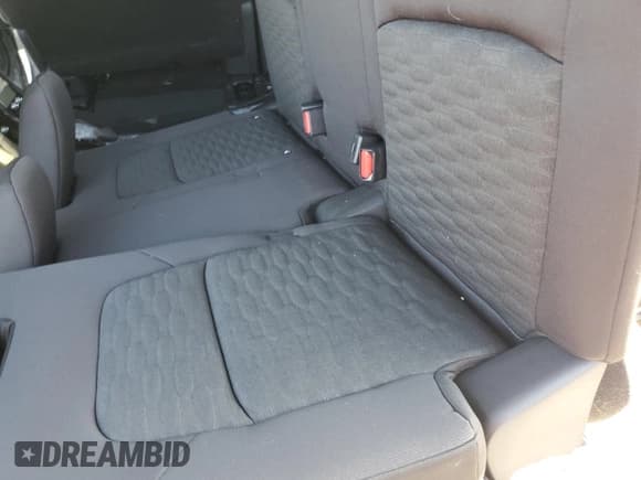 ✅ 2024 Nissan Pathfinder S • VIN: 5N1DR3AC9RC269915 • Lot: 65263845. Wystawiony na Copart z przebiegiem 31 892 mil. Bezpłatny archiwum sprzedaży aukcyjnych z USA i szczegółowy raport historii pojazdu na DreamBid. Zdjęcie 13.