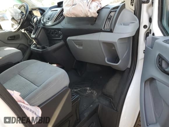 ✅ 2017 Ford Transit XL • VIN: 1FMZK1ZM3HKA67295 • Lot: 85893285. Wystawiony na Copart z przebiegiem 94 581 mil. Bezpłatny archiwum sprzedaży aukcyjnych z USA i szczegółowy raport historii pojazdu na DreamBid. Zdjęcie 8.