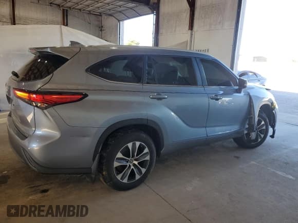 ✅ 2023 Toyota Highlander XLE • VIN: 5TDKDRAH0PS011724 • Lot: 86135755. Wystawiony na Copart z przebiegiem 73 144 mil. Bezpłatny archiwum sprzedaży aukcyjnych z USA i szczegółowy raport historii pojazdu na DreamBid. Zdjęcie 3.