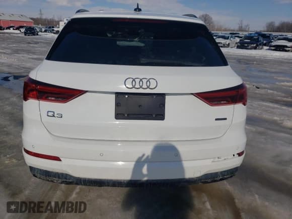 ✅ 2023 Audi Q3 Premium • VIN: WA1AECF35P1146207 • Lot: 44538695. Listed on Copart with 33,990 mi. Free auction sales archive from the USA and detailed vehicle history report at DreamBid. Image 6.