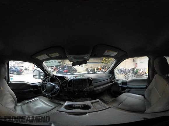 ✅ 2018 Ford F-250 XL • VIN: 1FT7W2B62JEB55938 • Lot: 41236499. Listed on IAAI with 276,458 mi. Free auction sales archive from the USA and detailed vehicle history report at DreamBid. Image 18.