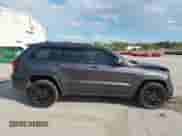 2018 Jeep Grand Cherokee Altitude z VIN 1C4RJFAG6JC312892, wystawiony jako IAAI lot #43382592 z przebiegiem 54 779 mil mil oraz . Historia ofert i sprzedaży dostępna na DreamBid. Obrazek 13.