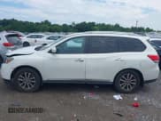 ✅ 2014 Nissan Pathfinder SV • VIN: 5N1AR2MM1EC697442 • Lot: 42622237. Listed on IAAI with 196,566 mi. Free auction sales archive from the USA and detailed vehicle history report at DreamBid. Image 13.