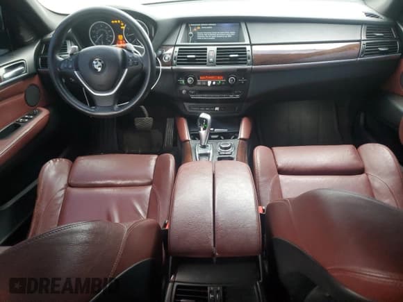 ✅ 2011 BMW X6 50i • VIN: 5UXFG8C58BLZ96661 • Lot: 60905505. Wystawiony na Copart z przebiegiem 182 053 mil. Bezpłatny archiwum sprzedaży aukcyjnych z USA i szczegółowy raport historii pojazdu na DreamBid. Zdjęcie 8.