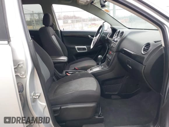 ✅ 2013 Chevrolet Captiva Sport LT • VIN: 3GNAL3EK8DS627381 • Lot: 41493770. Wystawiony na IAAI z przebiegiem 84 089 mil. Bezpłatny archiwum sprzedaży aukcyjnych z USA i szczegółowy raport historii pojazdu na DreamBid. Zdjęcie 5.