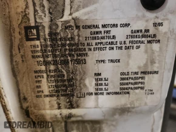 ✅ 2006 Chevrolet Silverado 2500HD LT2 • VIN: 1GCHK23U06F175913 • Lot: 72050815. Wystawiony na Copart z przebiegiem 138 242 mil. Bezpłatny archiwum sprzedaży aukcyjnych z USA i szczegółowy raport historii pojazdu na DreamBid. Zdjęcie 12.