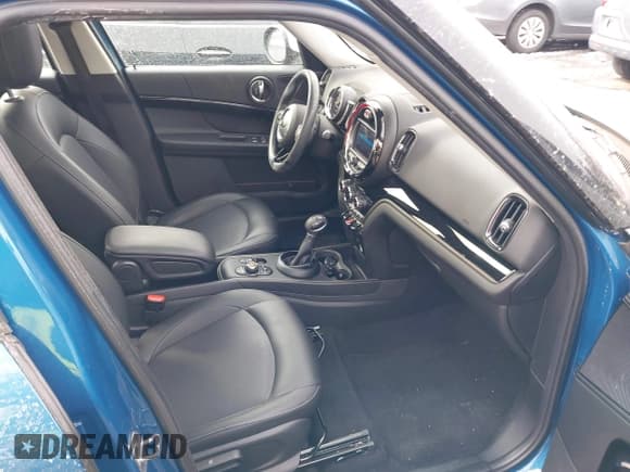 ✅ 2019 MINI Countryman Cooper • VIN: WMZYS7C58K3F46367 • Lot: 41582493. Listed on IAAI with 45,624 mi. Free auction sales archive from the USA and detailed vehicle history report at DreamBid. Image 5.