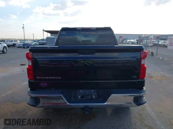 2022 Chevrolet Silverado 1500 LT z VIN 1GCPWCED7NZ123212, wystawiony jako IAAI lot #42823989 z przebiegiem 79 092 mil mil oraz . Historia ofert i sprzedaży dostępna na DreamBid. Obrazek 16.