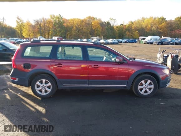 ✅ 2008 Volvo XC70 • VIN: YV4BZ982X81008103 • Лот: 43473831. Опубликован ранее на IAAI с пробегом 201 129 миль. Бесплатный доступ к архиву аукционных продаж из США и подробный отчёт об истории автомобиля на DreamBid. Изображение 13.