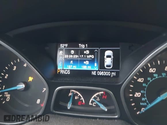 ✅ 2014 Ford Focus Titanium • VIN: 1FADP3N23EL139365 • Lot: 43758493. Listed on IAAI with 96,300 mi. Free auction sales archive from the USA and detailed vehicle history report at DreamBid. Image 7.