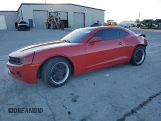 ✅ 2013 Chevrolet Camaro LS • VIN: 2G1FA1E34D9139780 • Lot: 86260575. Wystawiony na Copart z przebiegiem Nie podano. Bezpłatny archiwum sprzedaży aukcyjnych z USA i szczegółowy raport historii pojazdu na DreamBid. Zdjęcie 1.