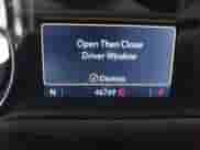 2022 Chevrolet Silverado 1500 LT z VIN 1GCPWCEDXNZ201109, wystawiony jako IAAI lot #42783919 z przebiegiem 46 769 mil mil oraz . Historia ofert i sprzedaży dostępna na DreamBid. Obrazek 16.