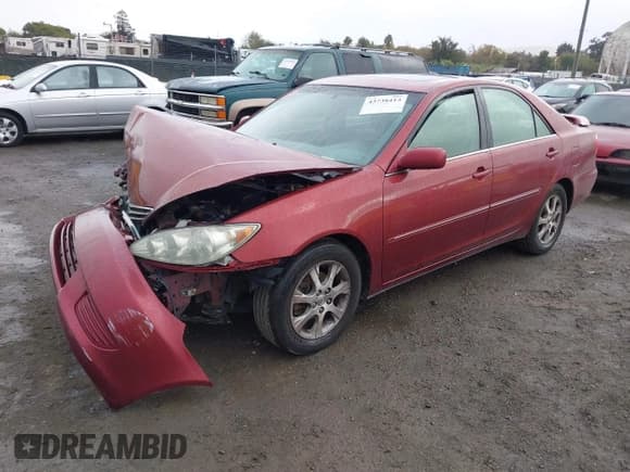 ✅ 2005 Toyota Camry XLE • VIN: 4T1BE30K45U033205 • Lot: 43738413. Wystawiony na IAAI z przebiegiem 138 610 mil. Bezpłatny archiwum sprzedaży aukcyjnych z USA i szczegółowy raport historii pojazdu na DreamBid. Zdjęcie 2.