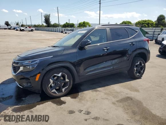 ✅ 2025 Kia Seltos S • VIN: KNDEU2AA6S7717106 • Lot: 56292175. Wystawiony na Copart z przebiegiem 2 522 mil. Bezpłatny archiwum sprzedaży aukcyjnych z USA i szczegółowy raport historii pojazdu na DreamBid. Zdjęcie 1.