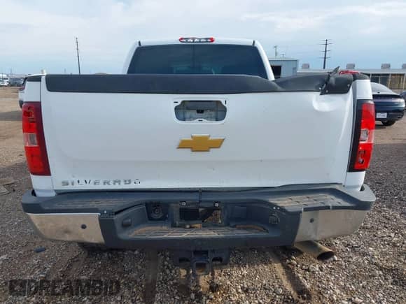 ✅ 2013 Chevrolet Silverado 2500HD Work Truck • VIN: 1GC2KVCG2DZ345864 • Lot: 42743214. Wystawiony na IAAI z przebiegiem 242 608 mil. Bezpłatny archiwum sprzedaży aukcyjnych z USA i szczegółowy raport historii pojazdu na DreamBid. Zdjęcie 16.