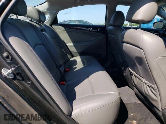 ✅ 2013 Hyundai Sonata SE • VIN: 5NPEC4AB1DH706150 • Lot: 72326744. Listed on Copart with 108,222 mi. Free auction sales archive from the USA and detailed vehicle history report at DreamBid. Image 10.