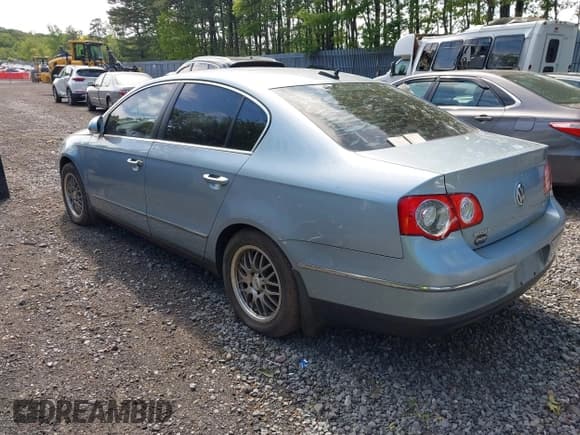 ✅ 2006 Volkswagen Passat Value Edition • VIN: WVWAK73C06P141096 • Lot: 42297811. Listed on IAAI with 84,399 mi. Free auction sales archive from the USA and detailed vehicle history report at DreamBid. Image 3.