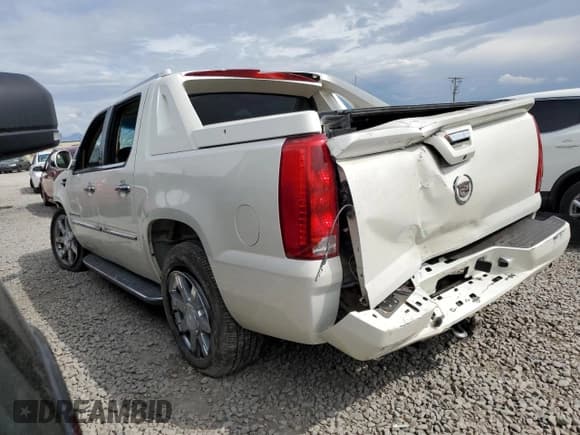 ✅ 2009 Cadillac Escalade EXT AWD 4dr • VIN: 3GYFK22289G222920 • Lot: 69675815. Wystawiony na Copart z przebiegiem Nie podano. Bezpłatny archiwum sprzedaży aukcyjnych z USA i szczegółowy raport historii pojazdu na DreamBid. Zdjęcie 2.