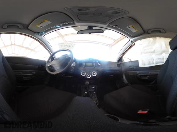 ✅ 2009 Hyundai Accent GS • VIN: KMHCM36C99U115637 • Лот: 43189271. Опубликован ранее на IAAI с пробегом 97 992 миль. Бесплатный доступ к архиву аукционных продаж из США и подробный отчёт об истории автомобиля на DreamBid. Изображение 18.