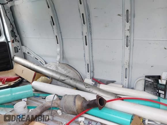 ✅ 2019 Chevrolet Express Cargo • VIN: 1GCWGAFP5K1365688 • Lot: 42423135. Listed on IAAI with 216,450 mi. Free auction sales archive from the USA and detailed vehicle history report at DreamBid. Image 8.