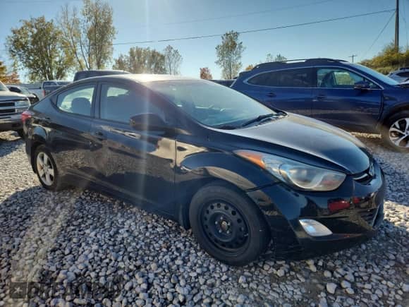2013 Hyundai Elantra Limited with VIN 5NPDH4AE8DH393914, listed as a Copart auction lot 82622775 with Not provided miles and Clean title. Bid and sale history available at DreamBid. Image 4.