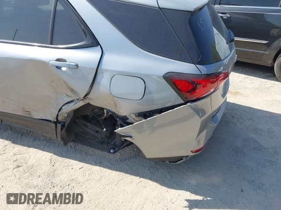 ✅ 2024 Chevrolet Equinox RS • VIN: 3GNAXWEG3RS153865 • Lot: 43251728. Listed on IAAI with 18,135 mi. Free auction sales archive from the USA and detailed vehicle history report at DreamBid. Image 6.