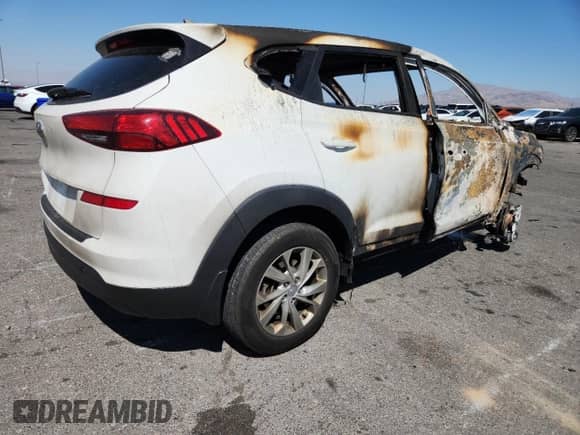 2021 Hyundai Tucson SE z VIN KM8J23A49MU327198, wystawiony jako Copart lot #62793005 z przebiegiem Nie podano mil oraz Nie do naprawy • Non repairable. Historia ofert i sprzedaży dostępna na DreamBid. Obrazek 3.