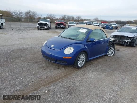 ✅ 2008 Volkswagen Beetle SE • VIN: 3VWRF31Y18M417788 • Лот: 43661041. Опубликован ранее на IAAI с пробегом 137 155 миль. Бесплатный доступ к архиву аукционных продаж из США и подробный отчёт об истории автомобиля на DreamBid. Изображение 2.
