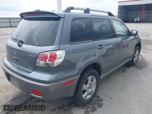 ✅ 2003 Mitsubishi Outlander XLS • VIN: JA4LZ41G83U056507 • Lot: 42364727. Wystawiony na IAAI z przebiegiem 110 325 mil. Bezpłatny archiwum sprzedaży aukcyjnych z USA i szczegółowy raport historii pojazdu na DreamBid. Zdjęcie 4.