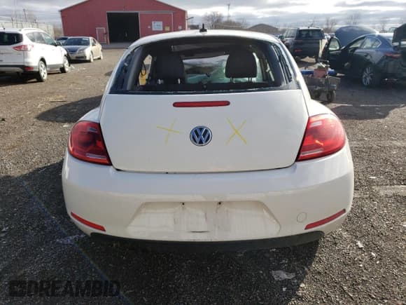 ✅ 2012 Volkswagen Beetle 2.5L • VIN: 3VWJX7AT7CM625849 • Lot: 48855295. Listed on Copart with Not provided. Free auction sales archive from the USA and detailed vehicle history report at DreamBid. Image 6.