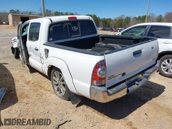 ✅ 2013 Toyota Tacoma • VIN: 5TFJX4CN5DX030249 • Лот: 41810560. Опубликован ранее на IAAI с пробегом 177 680 миль. Бесплатный доступ к архиву аукционных продаж из США и подробный отчёт об истории автомобиля на DreamBid. Изображение 3.