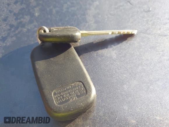 ✅ 2005 Pontiac Vibe • VIN: 5Y2SL63875Z466922 • Lot: 43607450. Wystawiony na IAAI z przebiegiem 142 005 mil. Bezpłatny archiwum sprzedaży aukcyjnych z USA i szczegółowy raport historii pojazdu na DreamBid. Zdjęcie 11.