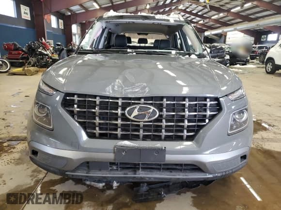 ✅ 2022 Hyundai Venue Limited • VIN: KMHRC8A33NU135331 • Lot: 43912335. Listed on Copart with 68,000 mi. Free auction sales archive from the USA and detailed vehicle history report at DreamBid. Image 5.