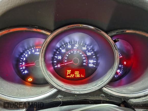 ✅ 2013 Kia Sorento LX • VIN: 5XYKTDA26DG348716 • Lot: 94123325. Listed on Copart with 221,361 mi. Free auction sales archive from the USA and detailed vehicle history report at DreamBid. Image 9.