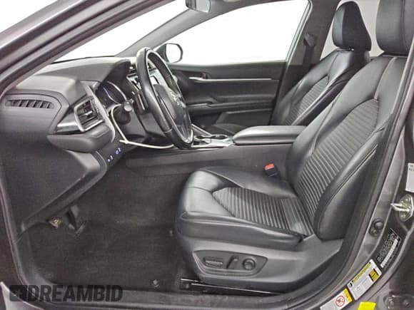 ✅ 2019 Toyota Camry SE • VIN: 4T1B11HK0KU739328 • Лот: 91881855. Опубликован ранее на Copart с пробегом 92 758 миль. Бесплатный доступ к архиву аукционных продаж из США и подробный отчёт об истории автомобиля на DreamBid. Изображение 7.