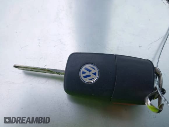 ✅ 2007 Volkswagen Rabbit • VIN: WVWDR71K77W262587 • Lot: 42801639. Wystawiony na IAAI z przebiegiem 177 125 mil. Bezpłatny archiwum sprzedaży aukcyjnych z USA i szczegółowy raport historii pojazdu na DreamBid. Zdjęcie 11.