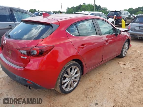 ✅ 2015 Mazda 3 S Grand Touring • VIN: JM1BM1M32F1225112 • Lot: 42274126. Wystawiony na IAAI z przebiegiem 183 963 mil. Bezpłatny archiwum sprzedaży aukcyjnych z USA i szczegółowy raport historii pojazdu na DreamBid. Zdjęcie 4.