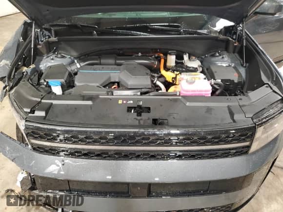 2025 Hyundai Santa Fe Calligraphy с VIN 5NMP5DG1XSH019664, выставлен на аукционе Copart как лот 51626265 с пробегом 4 955 миль миль и Списание • Salvage title. История ставок и продаж доступна на DreamBid. Изображение 13.